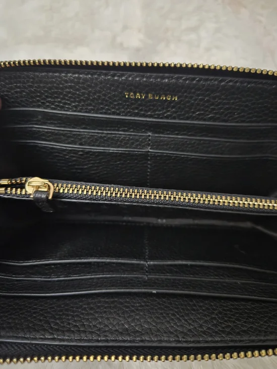 Tory Burch Black Pebbled Leather Zip Wallet with Gold Logo - Picture 7 of 9